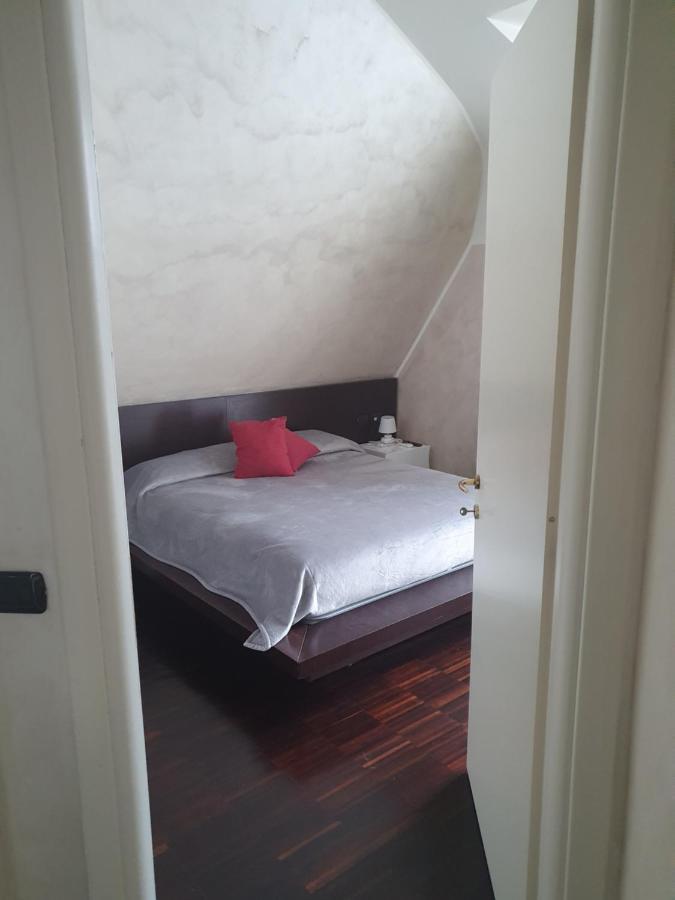 Milano Malpensa Grandi Mansarda Attico Apartment Gallarate Luaran gambar