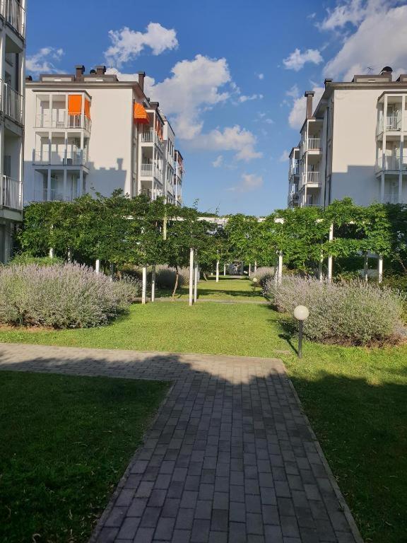 Milano Malpensa Grandi Mansarda Attico Apartment Gallarate Luaran gambar