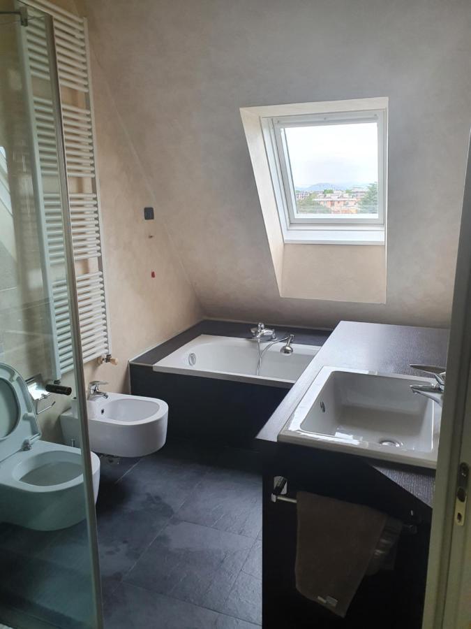 Milano Malpensa Grandi Mansarda Attico Apartment Gallarate Luaran gambar