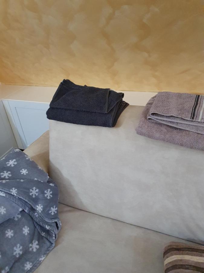 Milano Malpensa Grandi Mansarda Attico Apartment Gallarate Luaran gambar